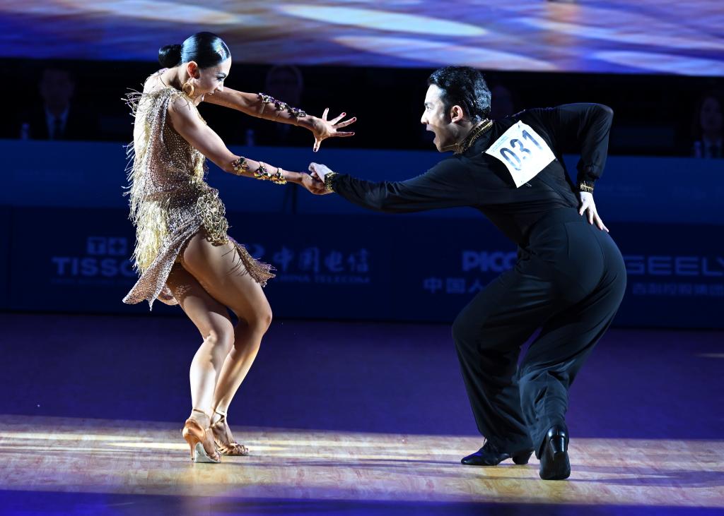 是顶尖运动, 展示四个维