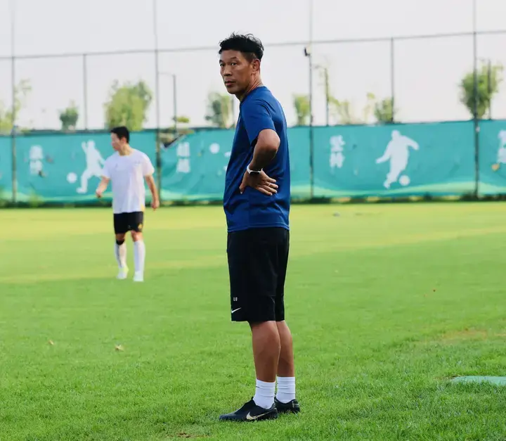 长突破和富, 的防守意识