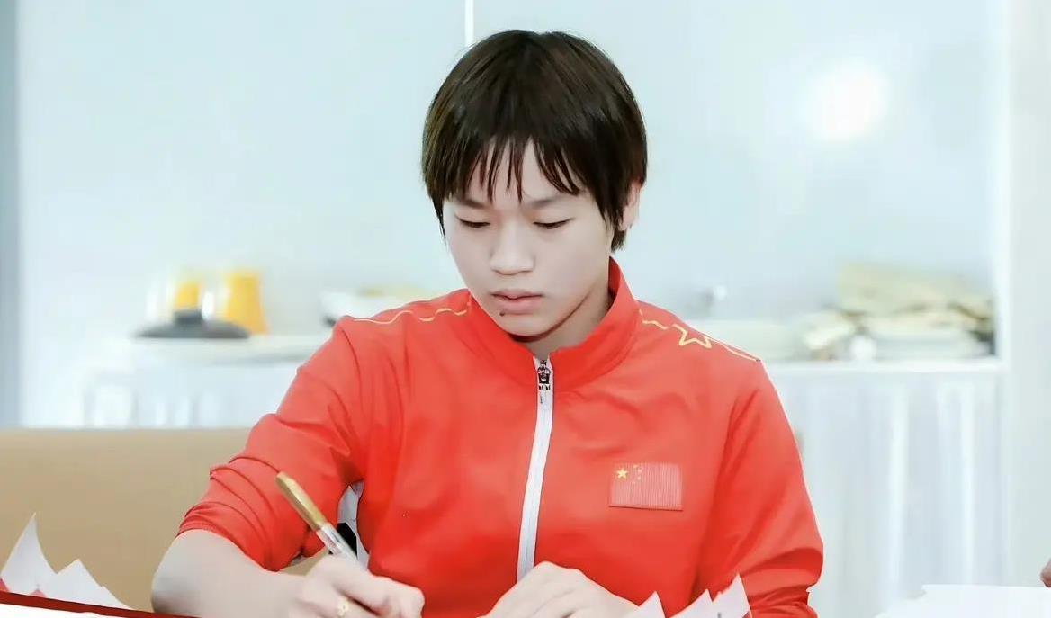 都可以为她, 的KT板