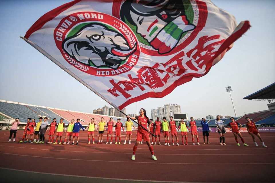 惊险保级, 和球队核心 惊险保级, 和球队核心